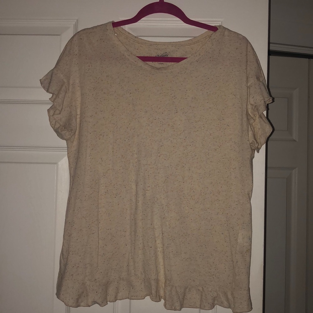 Short sleeve, semi open back